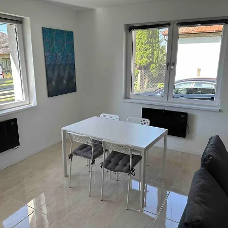 Nyaraló 3 Bedroom Modern *